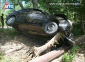 Автомобиль «Ниссан примера» врезался в дерево