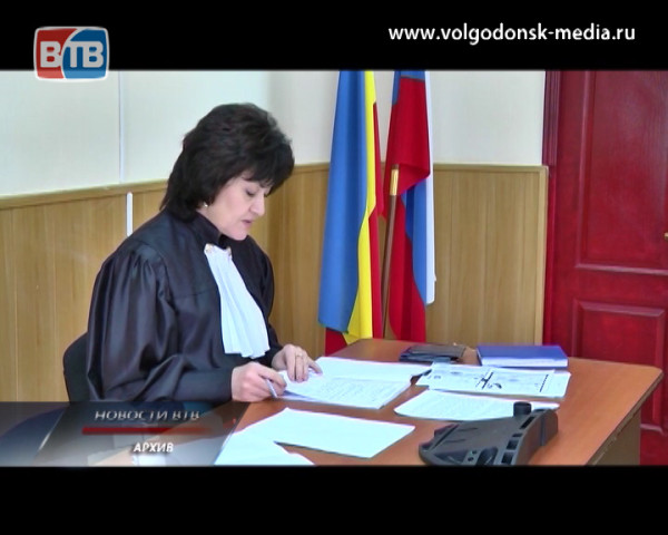 Постановлением Волгодонского районного суда кассиру присудили 3 года условно за похищение 700 тысяч рублей