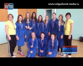 Волгодонские пловцы привезли с областного первенства больше десятка медалей