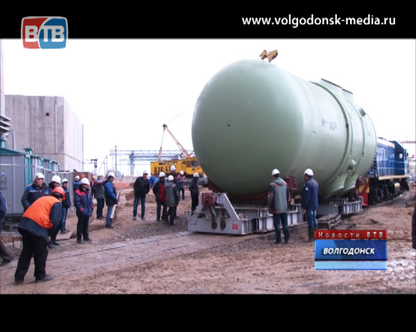 На строящемся четвертом энергоблоке Ростовской АЭС установлен корпус реактора