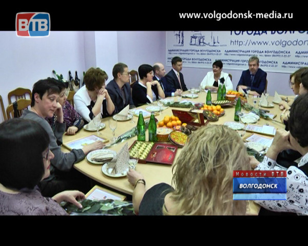 Волгодонских журналистов поздравили с днем российской печати