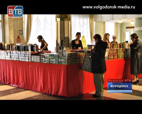 Выставка «Индийский базар» продолжает работать в ДК «Октябрь»
