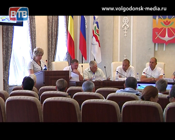 На депутатской комиссии по социальному развитию народные избранники обсудили дополнительное образование детей в Волгодонске