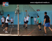 Полицейские Волгодонска заняли первое место в зональных соревнованиях по волейболу