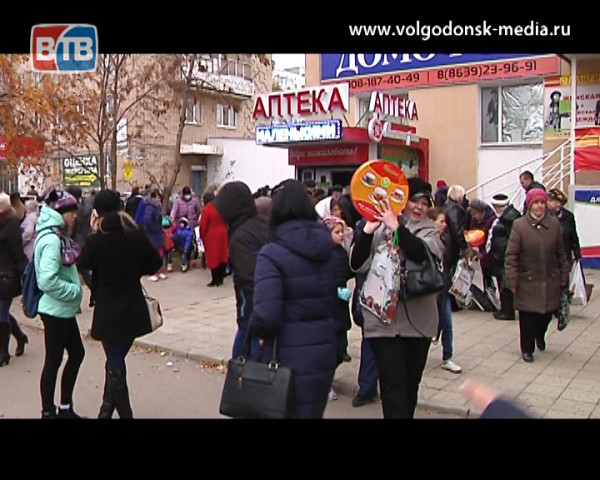 Ценные подарки нашли своих обладателей. В Волгодонске состоялся очередной розыгрыш призов от сети аптек «Степная роза» и такси «36 и 6»