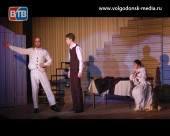 Театр есть! В Волгодонском молодежном драматическом театре состоялся предпремьерный показ дебютного спектакля «Дураки»