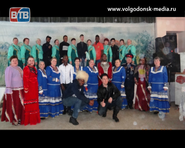 Иностранные студенты приняли участие в «Казачьих посиделках» в доме культуры «Молодежный»
