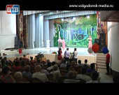 Волгодонск торжественно отметил День строителя торжественным собранием, праздничным концертом и вручением наград за вклад в развитие города