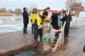 Более 130 тысяч человек приняли участие в крещенских купаниях на Дону