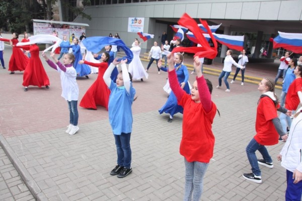 «Крым и Россия вместе!»: Волгодонск отметил пятилетие воссоединения Крыма с Россией