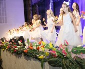 Женщины Волгодонска принимают поздравления в честь праздника 8 марта
