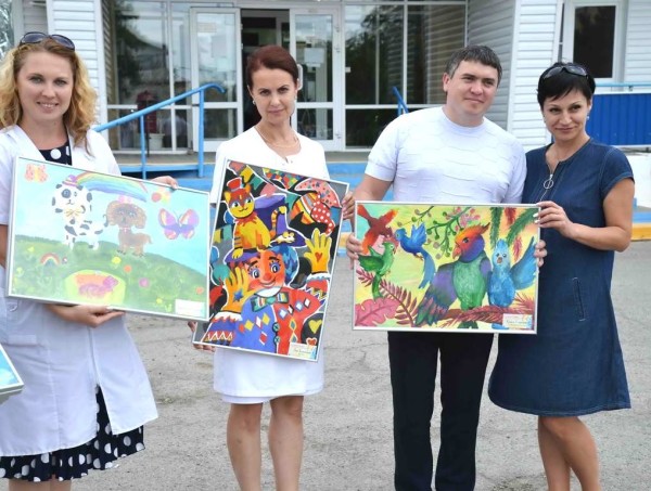 Ростовская АЭС: 182 детских рисунка участников акции «От сердца к сердцу» переданы медицинским учреждениям