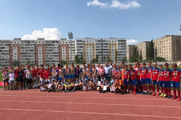 Юные футболисты из Волгодонска выиграли областной финал «Кожаного мяча»