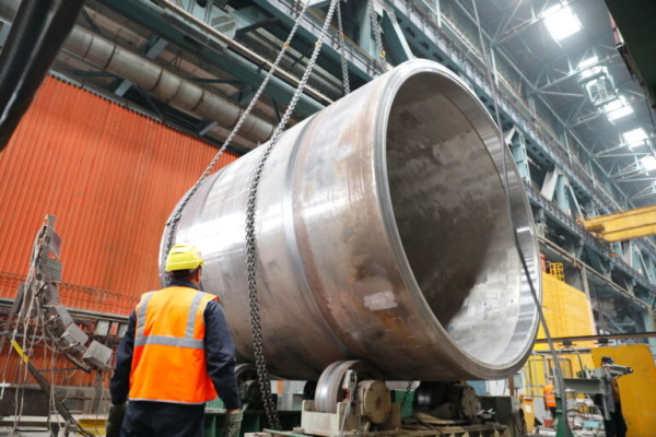 На Атоммаше завершили сварку нижнего полукорпуса реактора нового типа для Курской АЭС-2