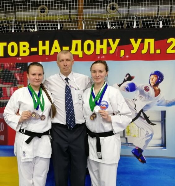 Пять волгодонских спортивных клубов приняли участие в открытом Всероссийском турнире каратэ IKU