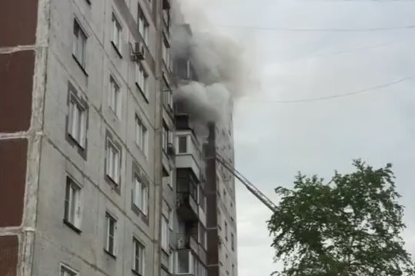 В Волгодонске при пожаре в многоэтажке пострадала 37-летняя женщина