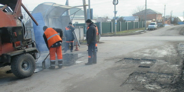 Почти на 100 дорогах Волгодонска выполнен ямочный ремонт