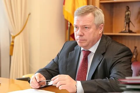 Василий Голубев подписал указ о переносе выходного с 26 на 31 декабря