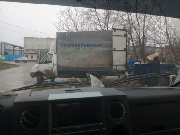 Житель Волгодонска поймал на сбросе отходов «серых» перевозчиков