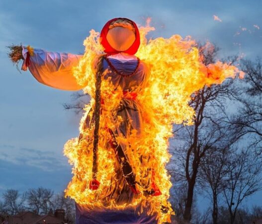 В Ростовской области запретили сжигать чучело Масленицы