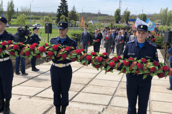 Останки 88 воинов, погибших в годы Великой Отечественной войны, захоронены на территории музейного комплекса «Самбекские высоты»