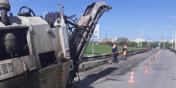 В Волгодонске приступили к масштабным работам по локальному и ямочному ремонту дорог