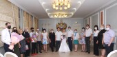 В Волгодонске накануне Дня российской молодежи 19 пар решили зарегистрировать брак