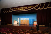 Волгодонский драмтеатр откроет свой пятый сезон с новым занавесом