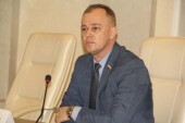 Игорь Батлуков призывает горожан вакцинироваться и помочь автотранспортом медикам