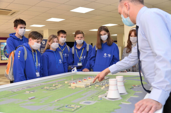 80 школьников региона расположения Ростовской АЭС приняли участие в инженерной смене «Юниоры AtomSkills»
