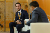 Председатель Молодежного парламента Александр Морозов представил главе Росатома экопроект «Чистый город начинается с тебя»