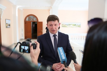 Председатель Волгодонской городской Думы – глава города поздравляет волгодонских журналистов с Днем печати