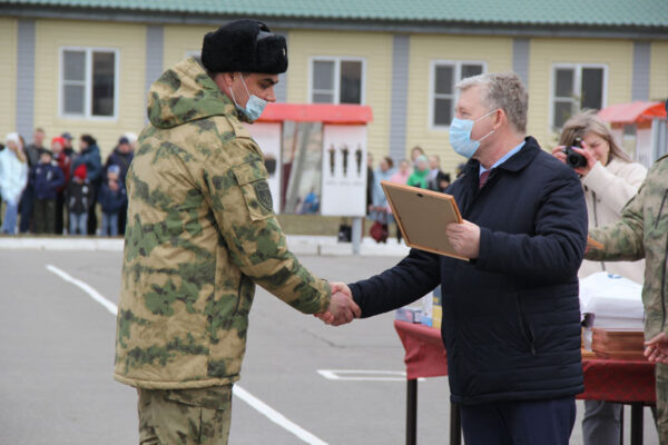 Волгодонцев поздравили с Днем образования национальной гвардии