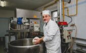 Итальянский профессор варит сыр в Волгодонске