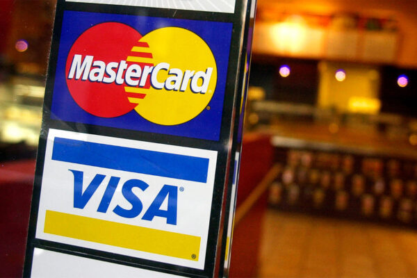 Оплата телефоном и смарт-часами из-за ограничений Visa и Mastercard не работает в автобусах с 10 марта