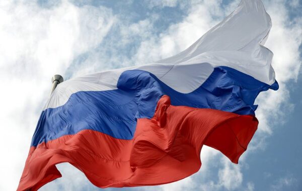 С 1 сентября в школах будут исполнять гимн России