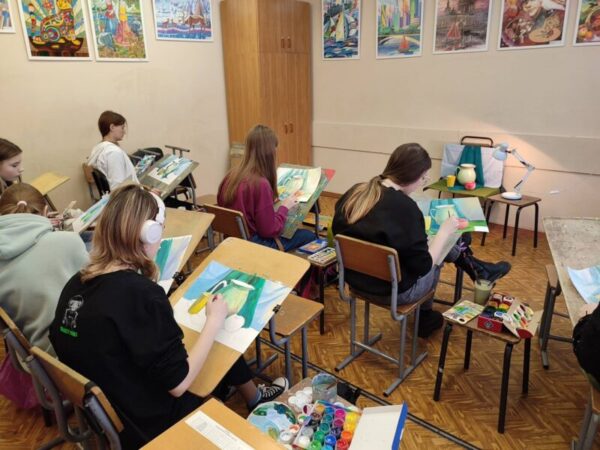 Детская художественная школа провела на своей площадке три этапа XIV Южно-Российской межрегиональной олимпиады школьников «Архитектура и искусство»