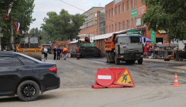 В Волгодонске завершается текущий ремонт участка дороги на улице Думенко