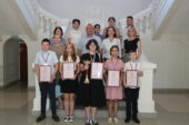 В администрации Волгодонска наградили победителей конкурса чтецов «Я родом из донского края»