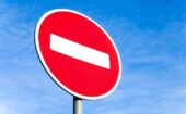 С 1 по 15 июля вводится ограничение на движение транспорта по улице Прибрежной 