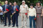 В Волгодонске возложили цветы к памятникам Великой Отечественной