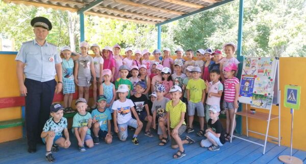 «Сезон без опасности»: полицейские Волгодонска провели профилактическую беседу с детсадовцами