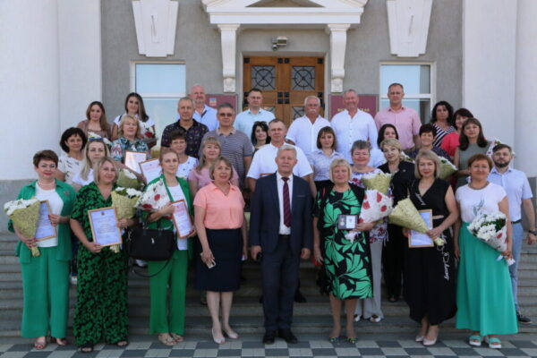 Представителей сферы торговли и общепита Волгодонска принимали поздравления с профессиональным праздником