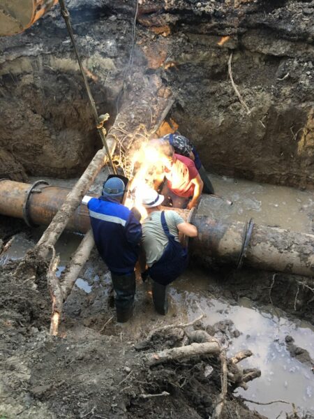 Порывы на водопроводе в переулках Донском и Совхозном устранены, подача воды потребителям возобновлена
