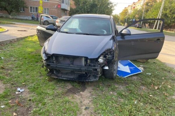 В Ростовской области в ДТП пострадали 22-летний парень и водитель