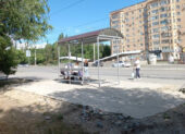 В Волгодонске приступили к долгожданной замене павильонов на остановках общественного транспорта на новые