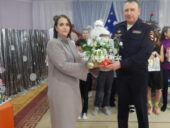 Полицейские Волгодонска встретились с воспитанниками школы-интернат и поздравили ребят с наступающим Новым годом!