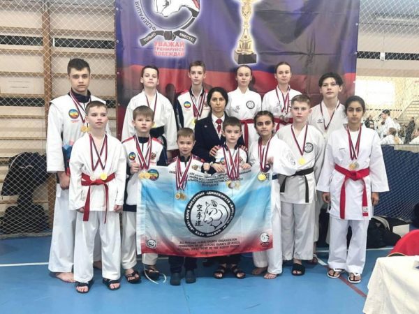 Волгодонские спортсмены заняли первое место на региональном турнире по всестилевому каратэ в Волгограде