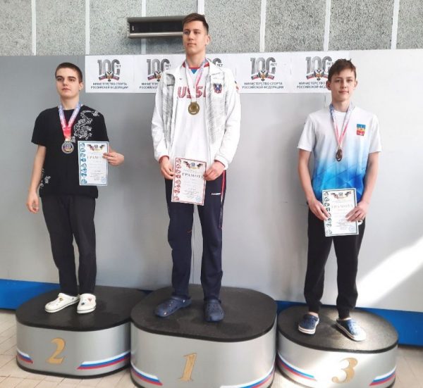 Команда пловцов из Волгодонска достойно выступила на XVI спортивных юношеских играх Дона
