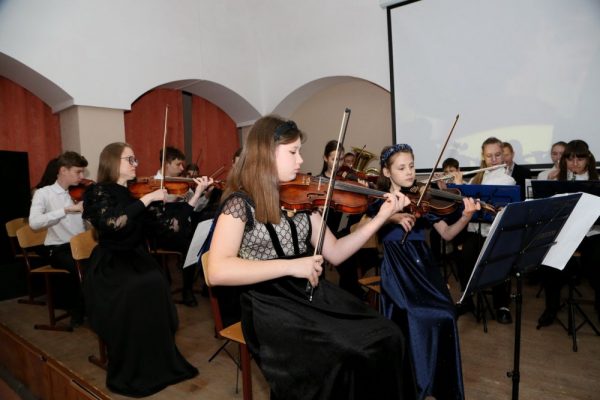Учащиеся музыкальной школы имени Дмитрия Шостаковича примут участие в лучших областных концертах